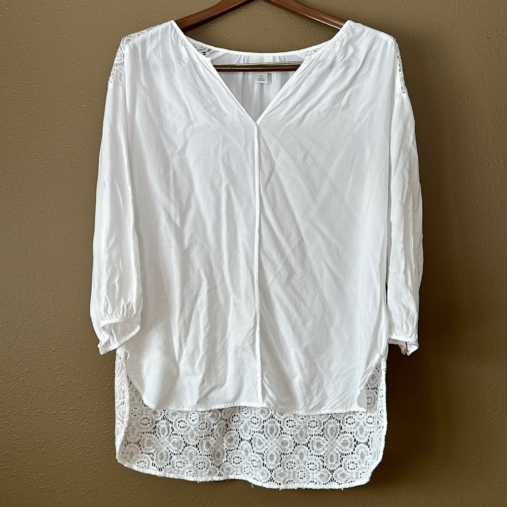 Women’s Stylus white blouse; size med